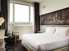 Zimmerbild 6