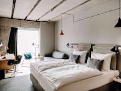Zimmerbild 8