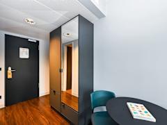 Zimmerbild 8