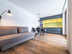 Zimmerbild 8
