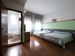 Zimmerbild 11