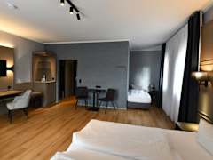 Zimmerbild 9