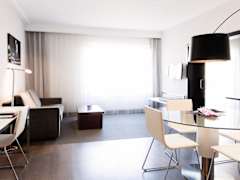 Zimmerbild 17