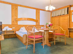 Zimmerbild 9