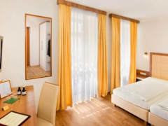 Zimmerbild 15