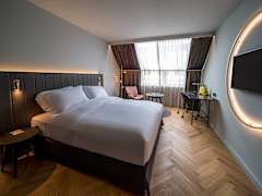 Zimmerbild 26