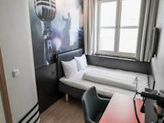 Zimmerbild 13