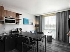 Zimmerbild 13