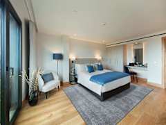 Zimmerbild 46