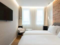 Zimmerbild 12