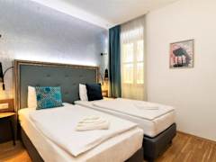 Zimmerbild 28