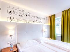 Zimmerbild 5