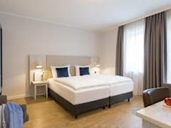 Zimmerbild 9