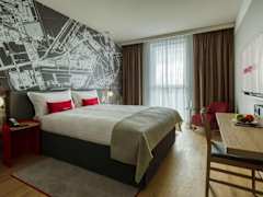 Zimmerbild 4