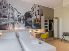 Zimmerbild 9
