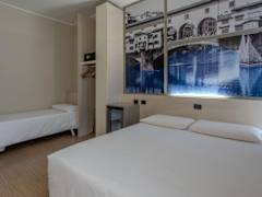 Zimmerbild 8
