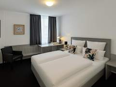 Zimmerbild 7